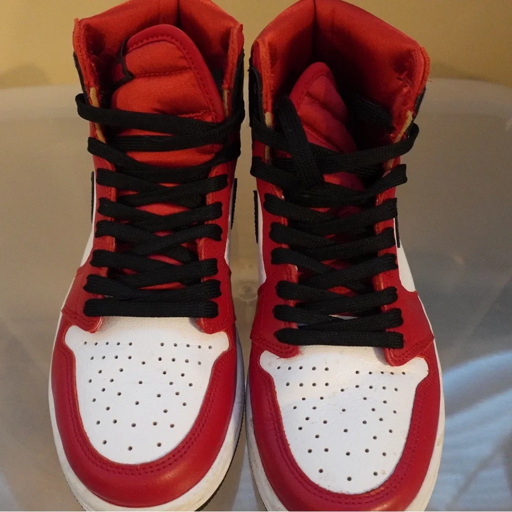 Air Jordan 1 Retro High OG Sneaker - Satin Red - women’s size 7 , men’s size 5.5
